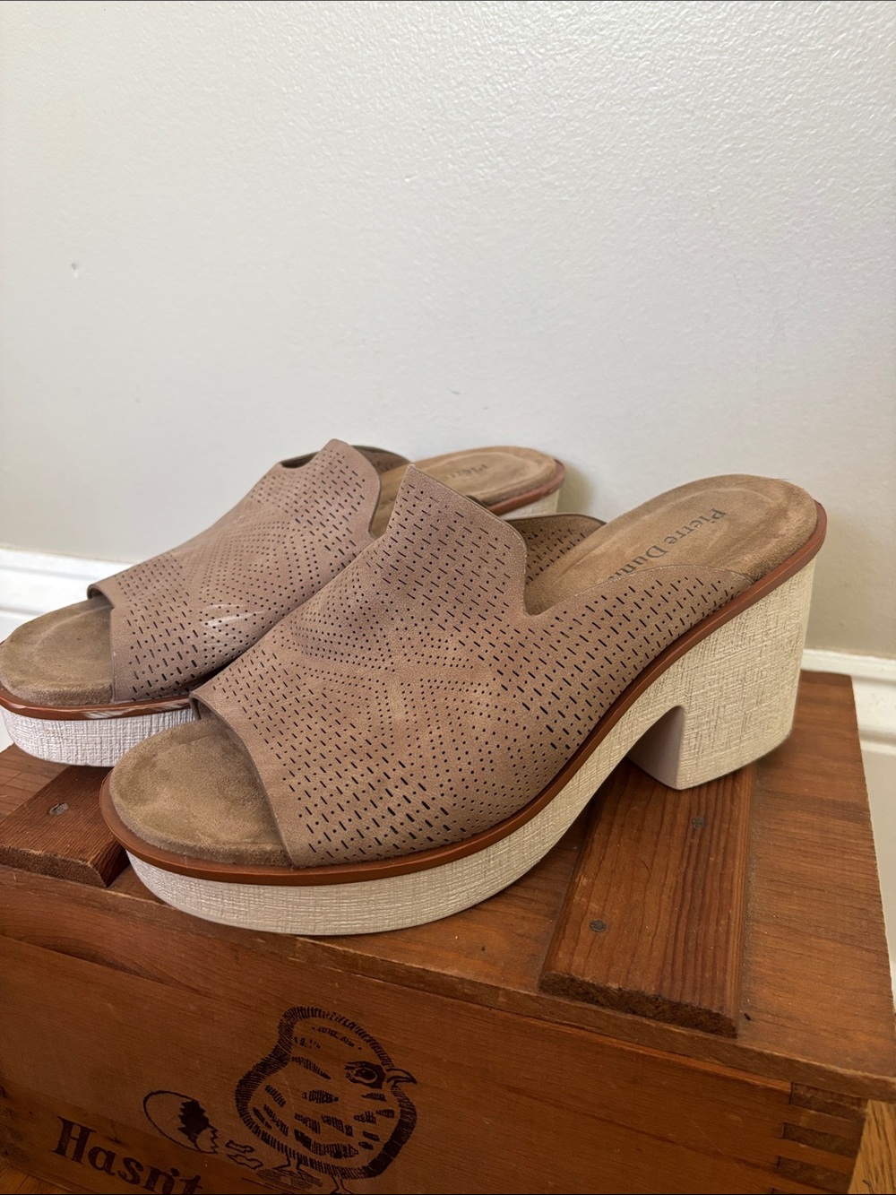 Pierre Dumas Taupe Open-Toe Platform Mules size 8